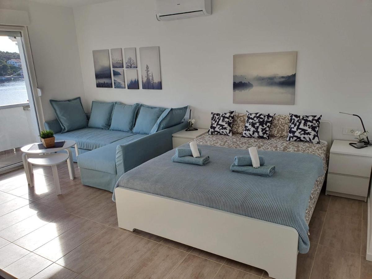 Apartment Gordon Малий Лошинь Екстер'єр фото