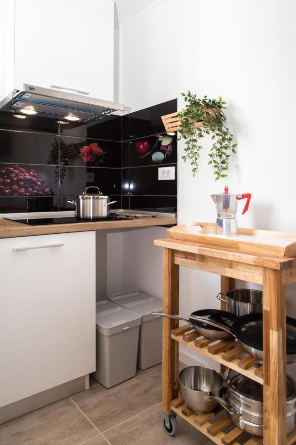 Apartment Gordon Малий Лошинь Екстер'єр фото