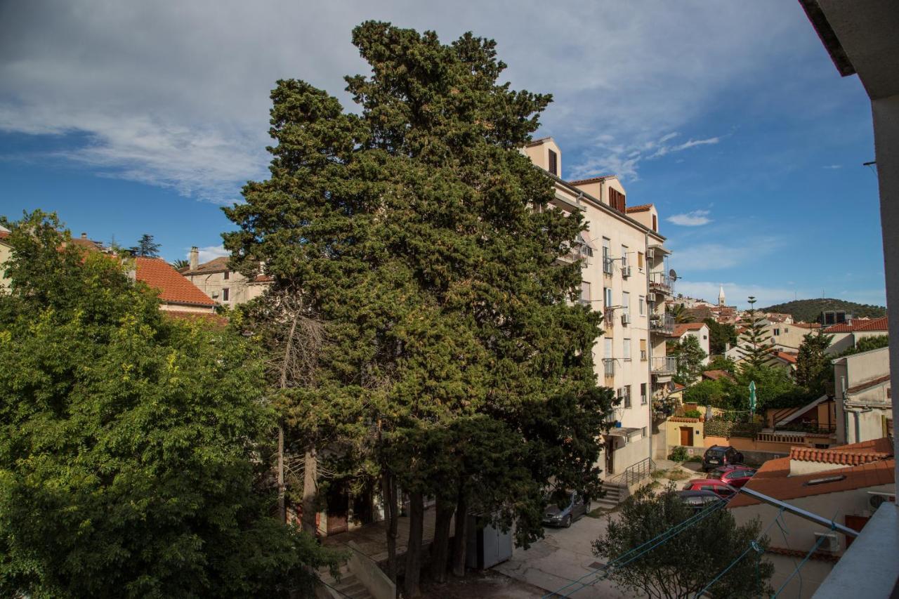 Apartment Gordon Малий Лошинь Екстер'єр фото